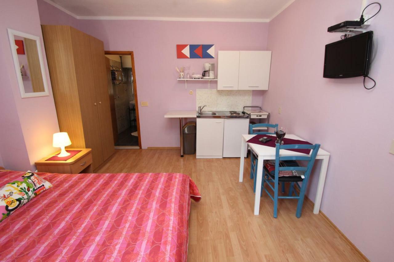 Apartment Sandi Vrsar Eksteriør billede