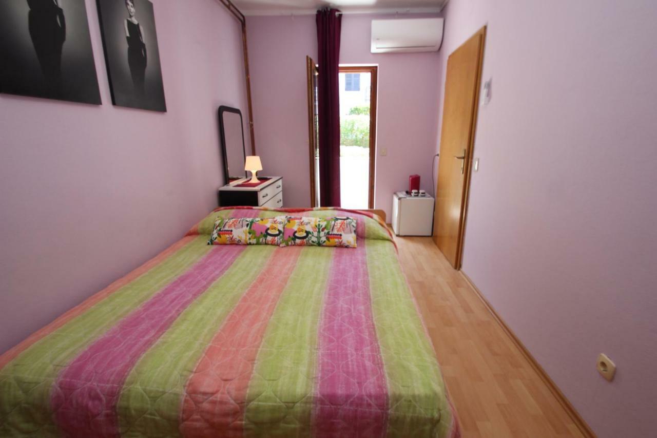Apartment Sandi Vrsar Eksteriør billede