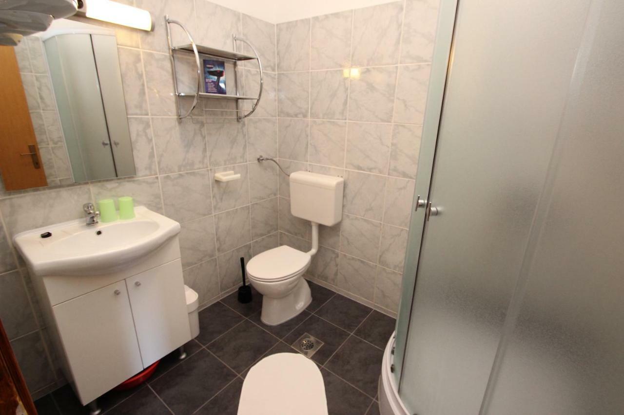 Apartment Sandi Vrsar Eksteriør billede